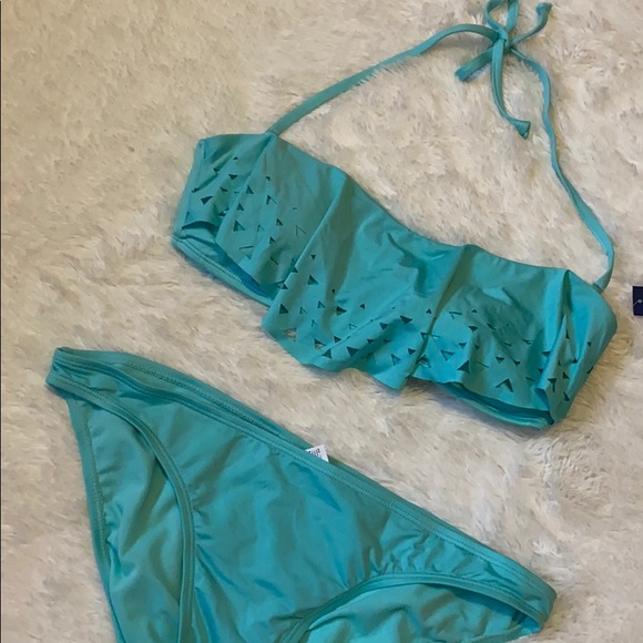 ON Ruffle Top Swimming Set - Picture 2 of 5